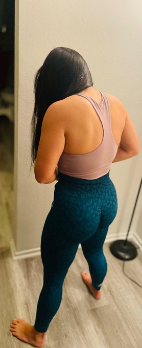 Gym Time!🏋️&zwj;♀️ #health #fitness #fit #envywear #PleaseForgiveMe #fitnessmodel #fitnessaddict #fitspo<a href="/tag/health"class="tags">#health</a><a href="/tag/fitness"class="tags">#fitness</a><a href="/tag/fit"class="tags">#fit</a><a href="/tag/envywear"class="tags">#envywear</a><a href="/tag/instagood"class="tags"><span>#instagood</span></a><a href="/tag/gym"class="tags"><span>#gym</span></a><a href="/tag/bodybuilding"class="tags"><span>#bodybuilding</span></a><a href="/tag/training"class="tags"><span>#training</span></a><a href="/tag/fitnessaddict"class="tags"><span>#fitnessaddict</span></a>