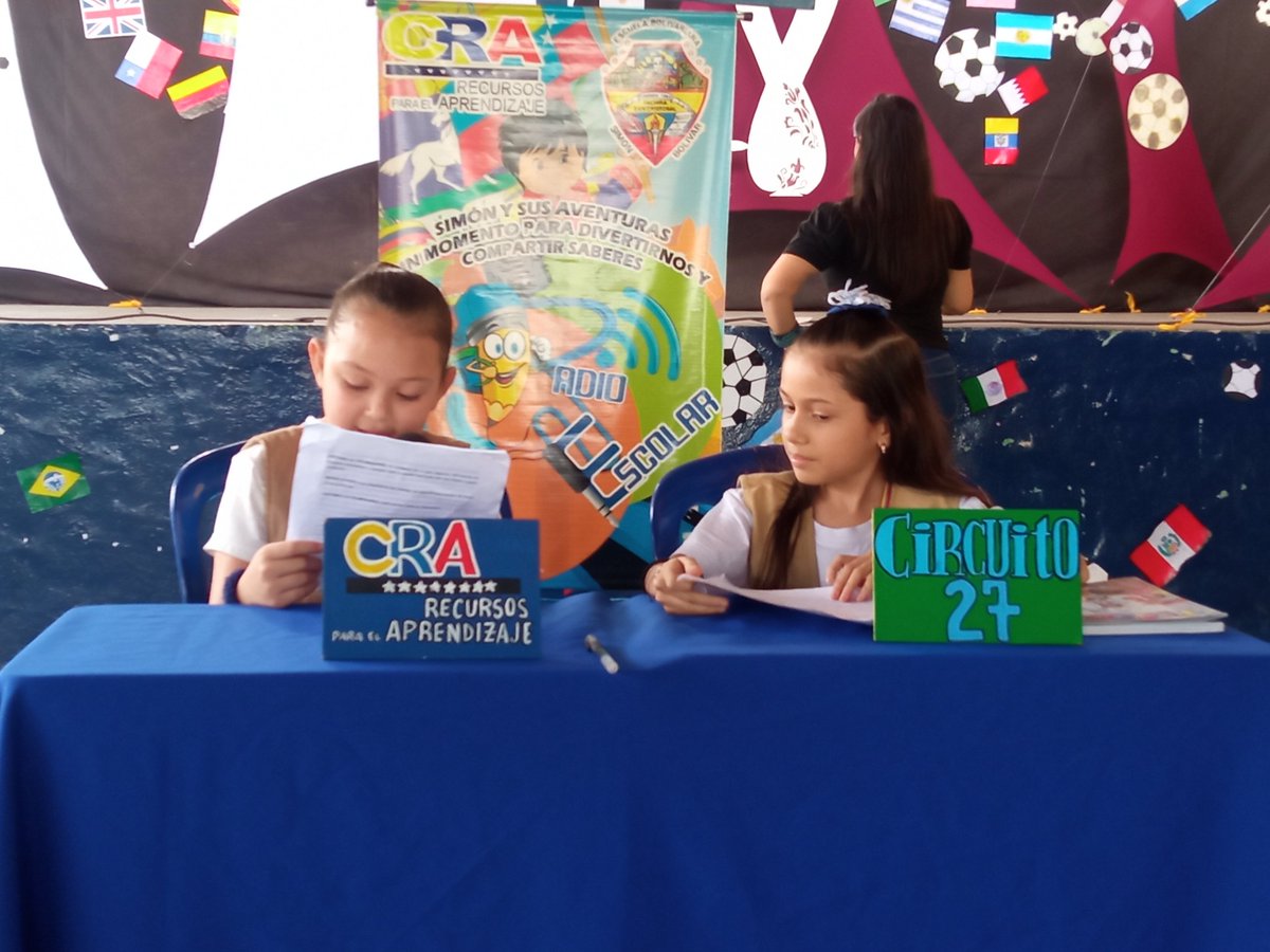 EB_SIMONBOLIVAR's tweet photo. Radio pasillo "Simón y sus aventuras"
@MPPEDUCACION @_LaAvanzadora @ZonaEducTachira @Berzabethg1 @gtorodelara @RosangelaOrozco @Crazet2011 https://t.co/79XljG6nZQ