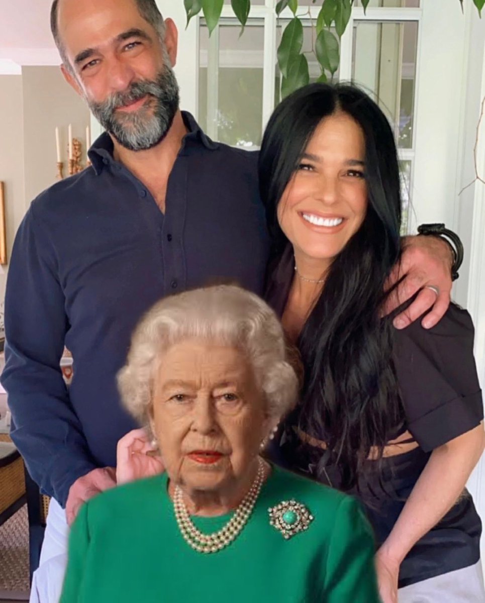 l_gube's tweet photo. @marthadebayle La original https://t.co/6YIqAVncMX