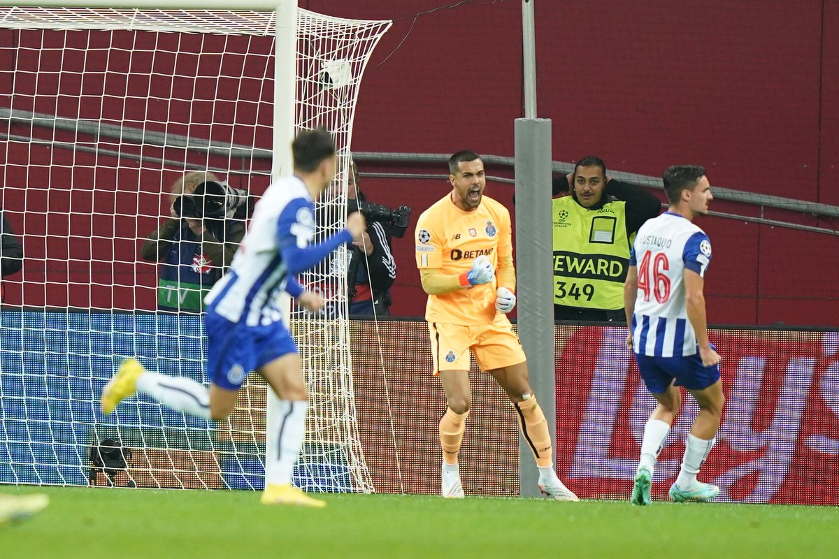 porto_depre's tweet image. SIMPLESMENTE O MELHOR DO MUNDO