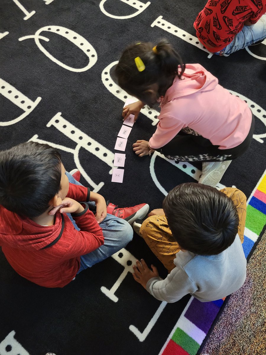 Students in Mrs. Darland's room practice snap words during rug clubs.<a href="/_MsSchwartz/">Cassie Schwartz</a> <a href="/MrsRussell63/">Elizabeth Russell</a> <a href="/apolloD63/">Apollo School</a>