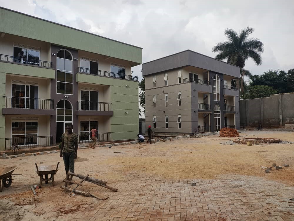 dnMore_UG's tweet photo. 📌APARTMENTS FOR SALE:
4 Blocks Apartments for sale in Muyenga
✍️6 Units of 1 Bedroom and a Sitting room
✍️Paying UGX 1.5 Million(Each)
✍️Each block @ a monthly of 9 Million
✍️4 Blocks Monthly Total Income @ UGX 36 Million
 
EACH BLOCK SELLING @ UGX 1 BILLION
@dnMore_UG 🇺🇬 https://t.co/ZweP0vGYag