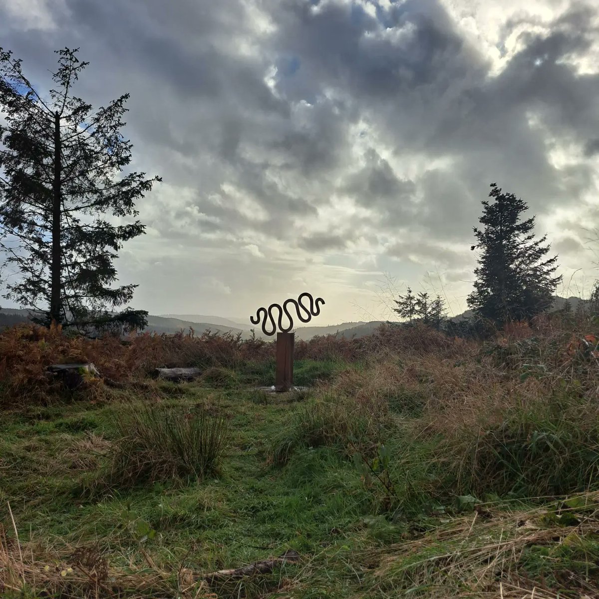 GrizedaleSculpt's tweet photo. Great to have Colin Rose back in the forest today installing his stunning sculpture in this beautiful setting. More info soon about his ideas about the piece. If you'd like to find it, drop into visitor information for directions. #forestartworks https://t.co/4P9eCnklgq