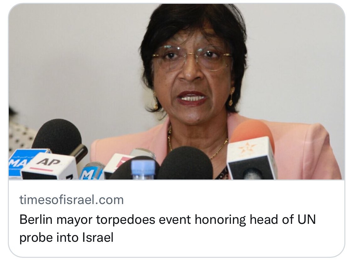 Schön, in Berlin anzukommen. Letzten Monat haben sie eine Auszeichnung für Navi Pillay, die Leiterin der UN-Untersuchung zu Israel, abgesagt, nachdem sie die antisemitischen Äußerungen eines Kollegen gerechtfertigt hatte. Morgen wird Pillay ein Ehrengast bei der UNO in NY sein.