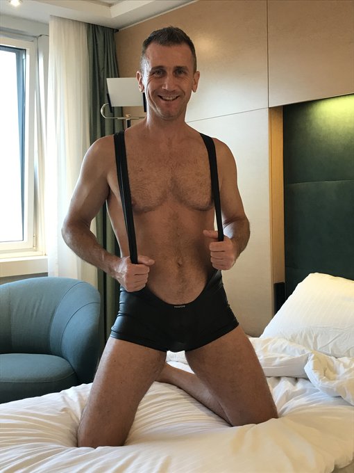 A-side or... ? ▶️ https://t.co/FDiERH3nf6 https://t.co/nS0WHI8wc5<a href="/tag/twink"class="tags"><span>#twink</span></a>