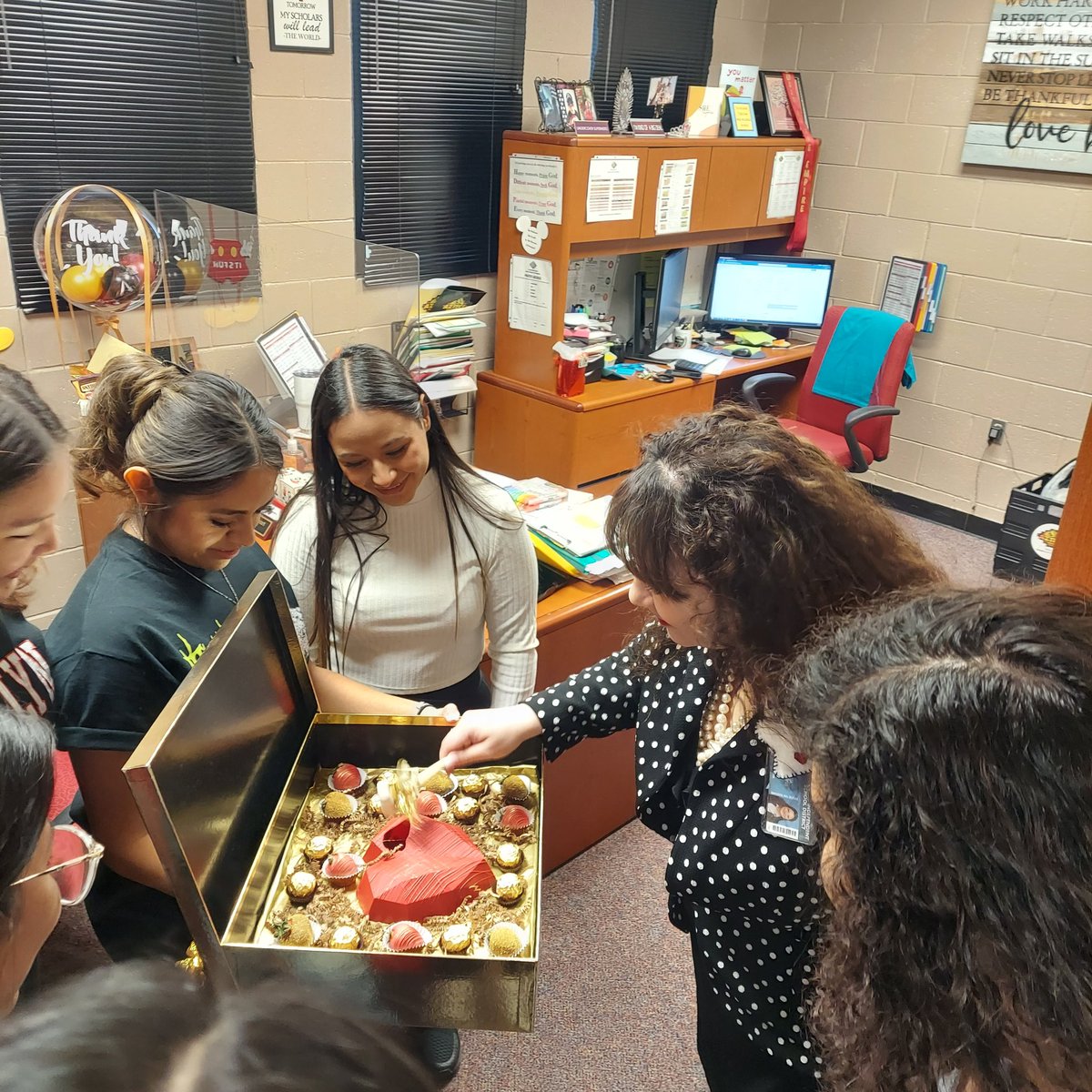 <a href="/ElDoradoHSTAFE/">ELDO.TAFE</a> <a href="/EDAztecs_HS/">Venessa Betancourt</a> #AztecEmpire Happy National Principal's month Mrs. Betancourt.  You matter to TAFE.  ❤️