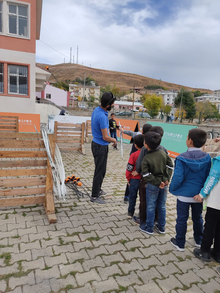 SirmacekIO's tweet photo. Etno Spor Geleneksel Kültür ve Spor Etkinliklerine köyümüz öğrencileri ile katıldık, İlçe Kaymakamımız Sn.Gökay İçen Bey ve Belediye başkanımız Sn.Hikmet Özüağ’a katkılarından ötürü teşekkür ederiz
@KigiKaymakam 
@halilyucel6060 
@kigimem12 https://t.co/De29WNm9KB