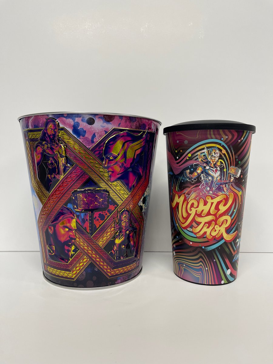 ITEM: 'Thor: Love and Thunder' Regal Popcorn Tub and Cup'

GOAL: 1,000 Retweets

Winner will be selected once we hit our goal
