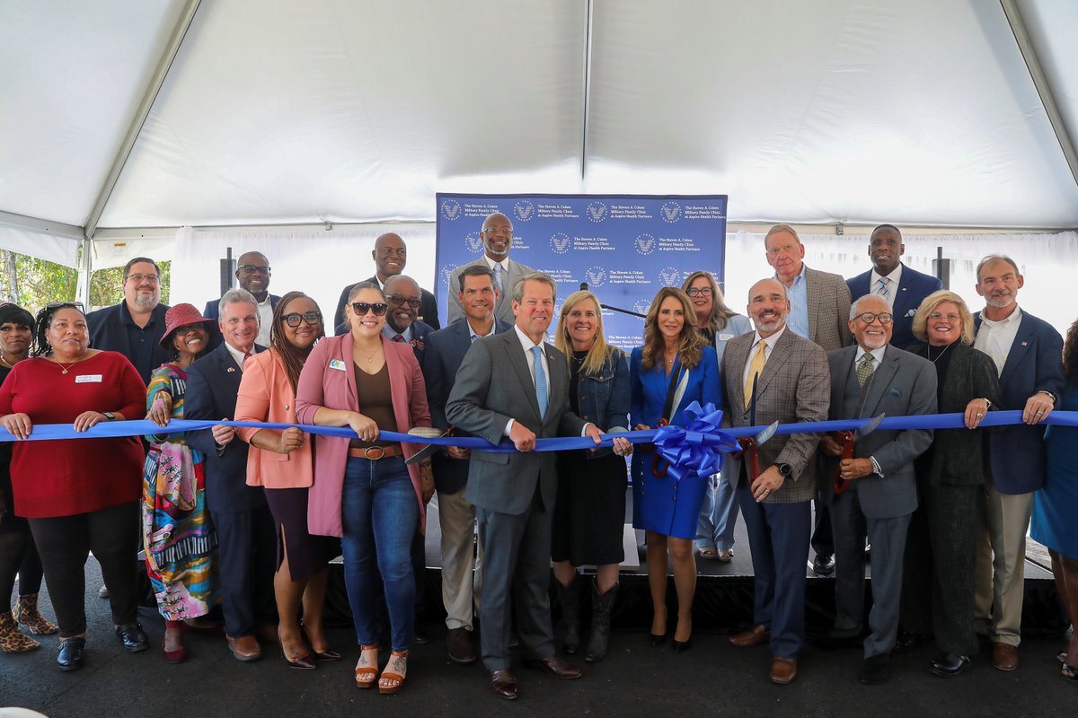 .@GAFirstLady and I were proud to join with members of the Liberty Co. community yesterday to officially open the Steven A. Cohen Military Family Clinic in Hinesville. Thank you to @CohenVeterans and @PartnersAspire for supporting heroes in need who serve our nation so well.