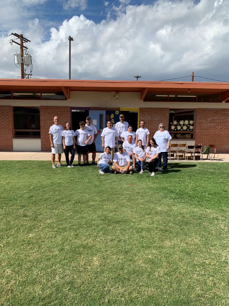 RickEngineering's tweet photo. RICK Tucson participated in @unitedwayaz Days of Caring this past Saturday. 14 team members, friends and family helped re-paint 4 classrooms at the Learning to Grow Childcare Center. 

#RICKengineering #civilengineering #arizonaengineering #unitedway #daysofcaring https://t.co/ikraIUmbIY