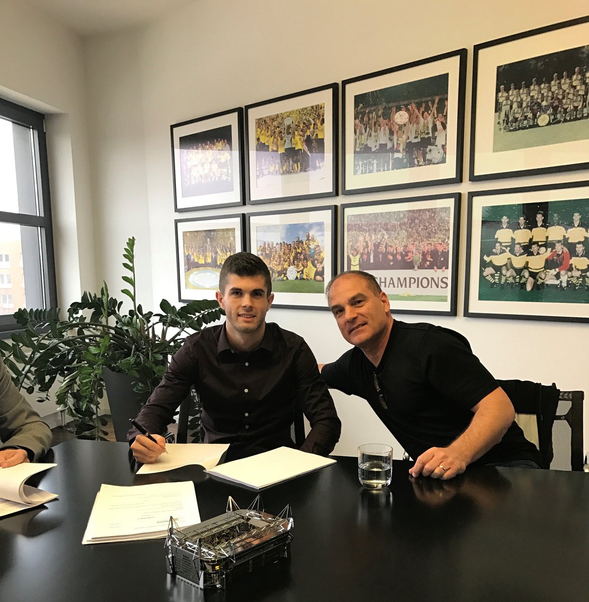 On January 30, 2016, at the age of 17, @cpulisic_10 made his professional debut on the pitch. Next month, we get to watch him compete for glory! Keep up the sweet work, Christian! 🍫⚽️