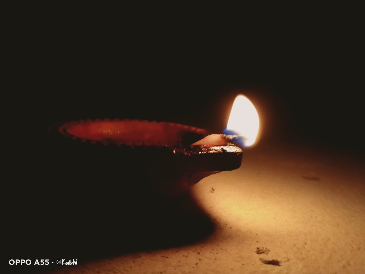 AMAN_N_'s tweet photo. Today vibes ✨🪔
#HappyNewYear 
#HappyNewYear2079 
#happynewyear2022 
#HappyDiwali2022 
#HappyDiwali 
#HappyDeepavali #HappyNewYear 

Click by me 🤠 https://t.co/vN0SQ7ZUb0