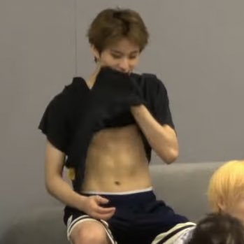 JaeSimps's tweet image. MARK LEE ABS!??!????!!!