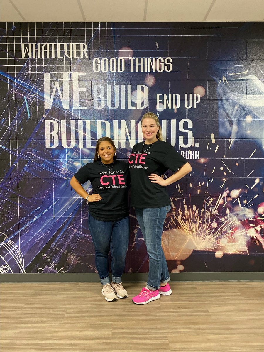 Mrs_Flournoy's tweet photo. Red Ribbon Week Day 3! Twin day! AKA Coolest Teachers Ever 😜@HaskettJH @PrincipalPaz #wearehaskett https://t.co/gZyENeDhj2