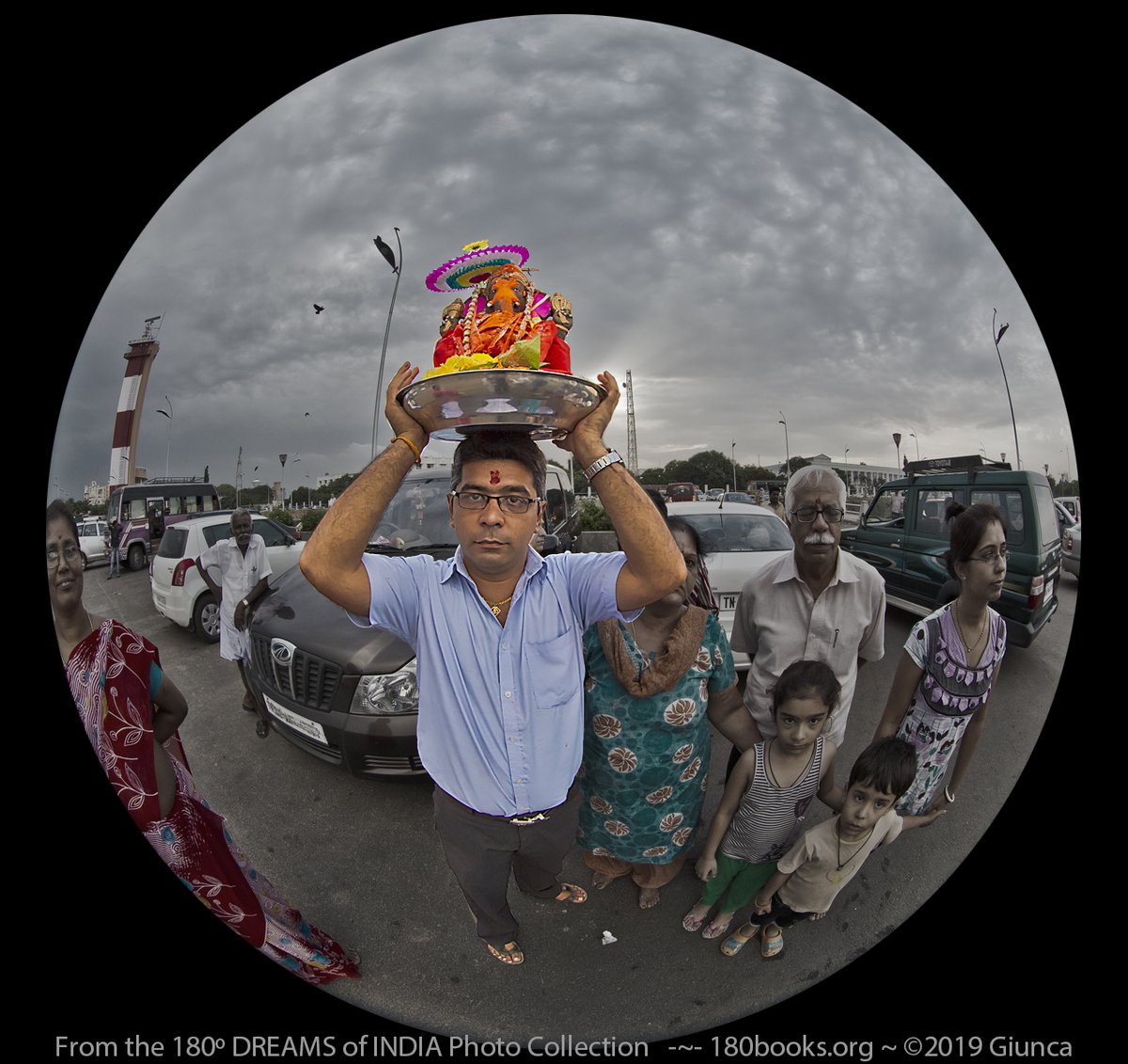 180books's tweet photo. Missing India's Festivals! 😥
@gfreetraveler #Top4Festivals #Top4Theme
@Giselleinmotion @LiveaMemory @fionamusiclakes
↖️Desert Festival Princess
↗️Peacock Dancer
↙️Ganesh Visarjan
↘️Onam Parade #IncredibleIndia #180books #180DreamsOfIndia https://t.co/Br69hSdmS0