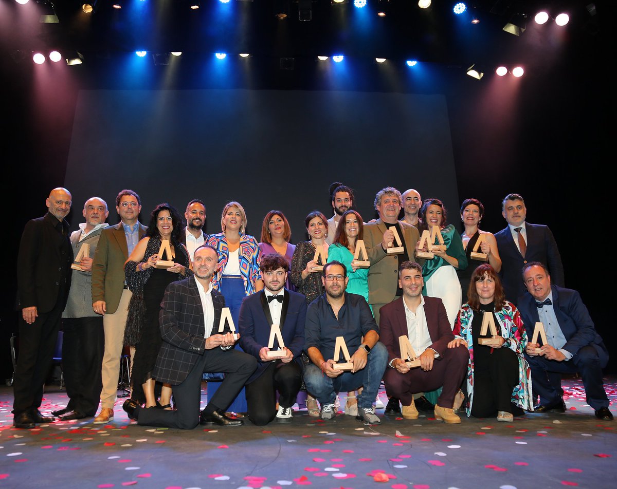 Manuel_CebrianL's tweet photo. #PremiosAzahar 
Enhorabuena a todos los premiados
@MurciaaEscena https://t.co/bBbScmqFNZ