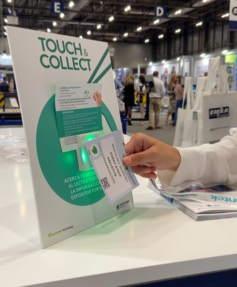 LogisticsSpain's tweet image. Nuestra feria es 100% contactless, así que olvidate de las tarjetas de visita para hacer contactos... y utiliza el Smart Badge para intercambiar información 💥
#logisticsautomationmadrid2022 #logisticsautomationmadrid