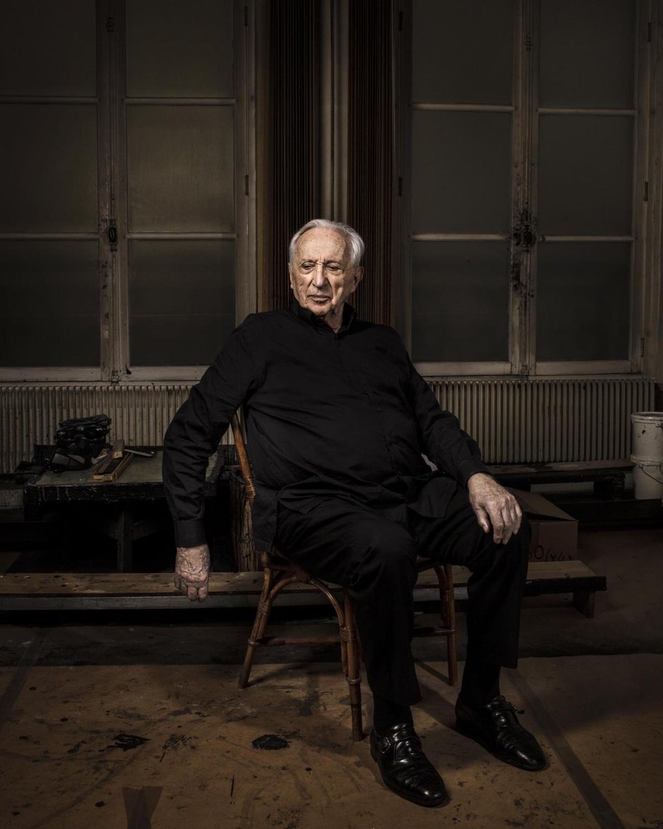 ⚫ Le peintre Pierre Soulages, héraut du noir, qui modelait cette couleur depuis plus d’un demi-siècle, est mort. Il avait 102 ans : liberation.fr/culture/arts/m…