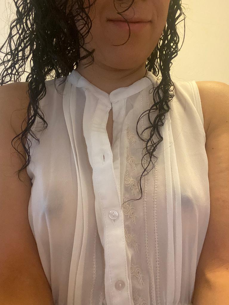 tutsipop_69's tweet photo. Buenos días princesa salgo a la calle sin Bra me encanta que en el transporte público se me queden viendo y me recarguen su cosita por atrás mmm que rico 
#pussy #hot #sexy #porn #teen #ass #Amateur #Naked #petiteslut #puchita #horny #culos #nsfw #nsfwtw #latina https://t.co/M5Qk1hvI8Q