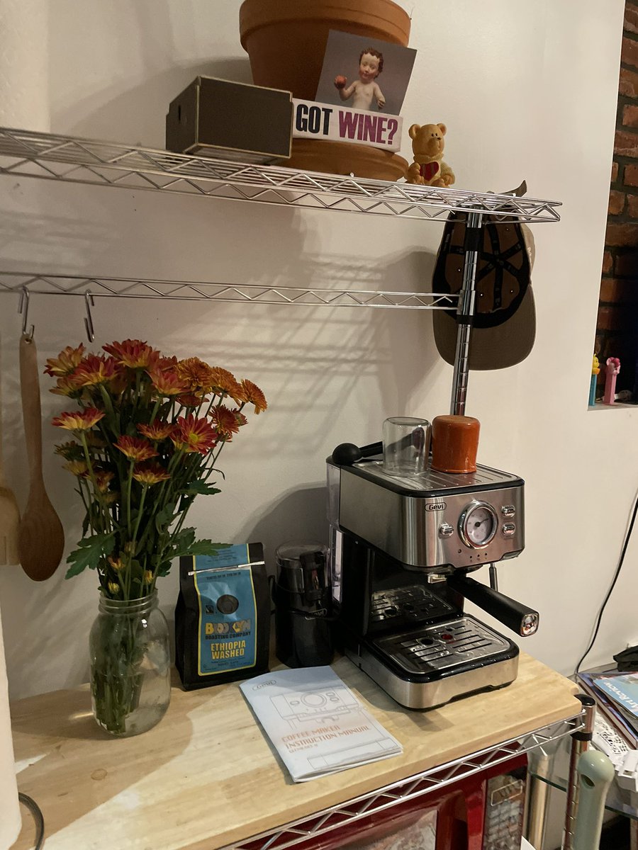 juilaia's tweet photo. Got an espresso machine #cheugnation https://t.co/aoUSbo7Rar