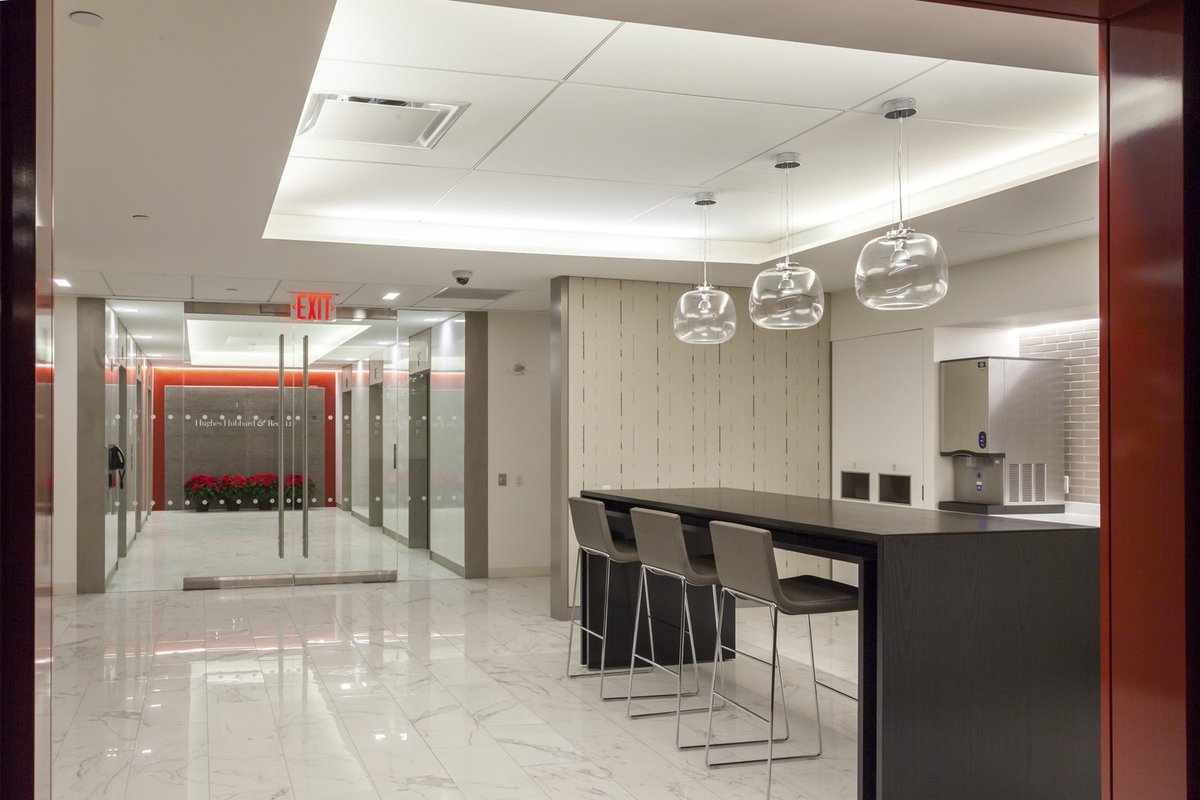 StructureTone's tweet image. When an office lease is ending, should you #restack and stay, or should you go? Well before COVID, our experts shared tips for a restack—and it’s incredible how much still applies in today’s shifting office landscape. #WeBuildPartnerships ow.ly/s51K50LjhV9