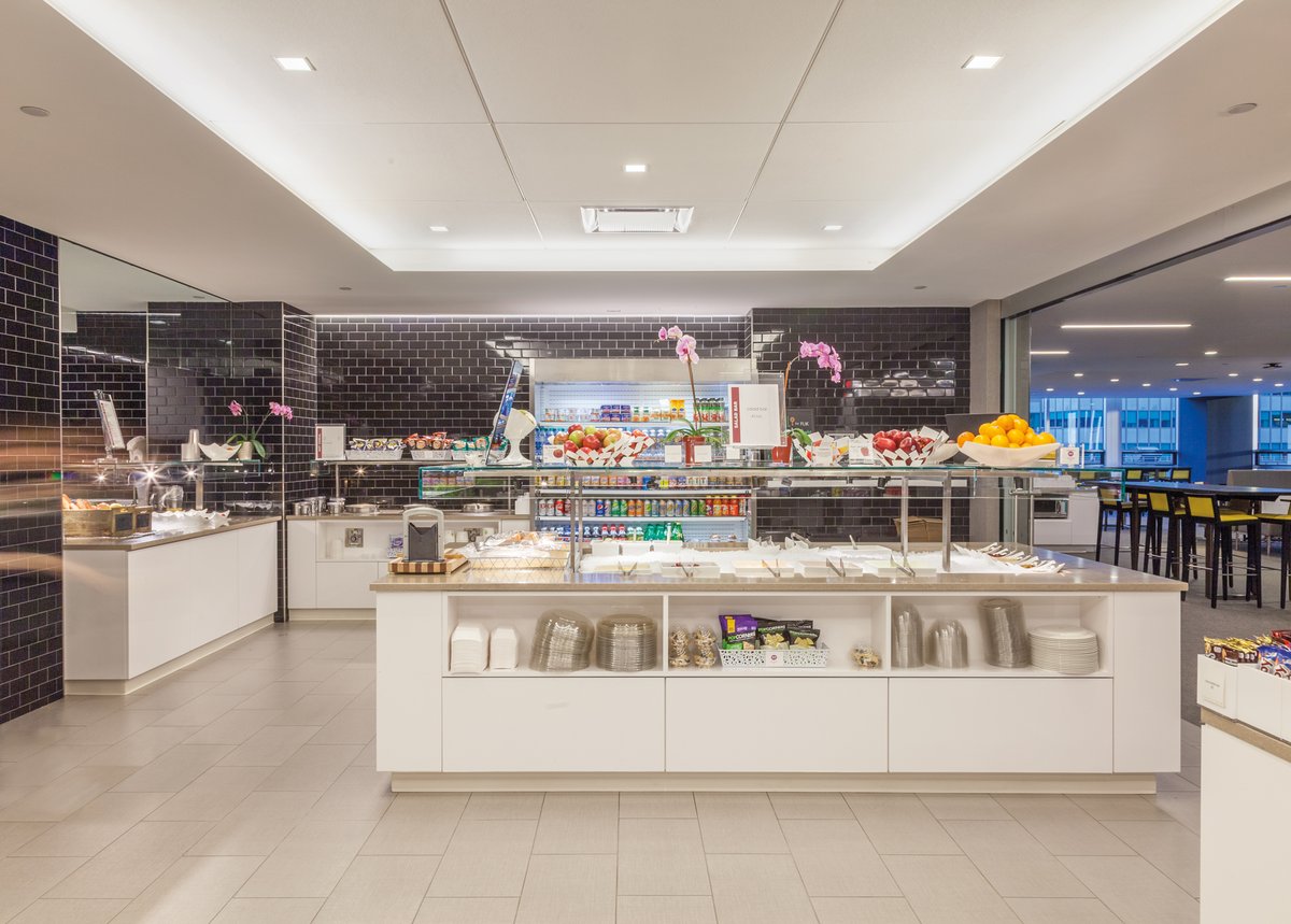 StructureTone's tweet image. When an office lease is ending, should you #restack and stay, or should you go? Well before COVID, our experts shared tips for a restack—and it’s incredible how much still applies in today’s shifting office landscape. #WeBuildPartnerships ow.ly/s51K50LjhV9