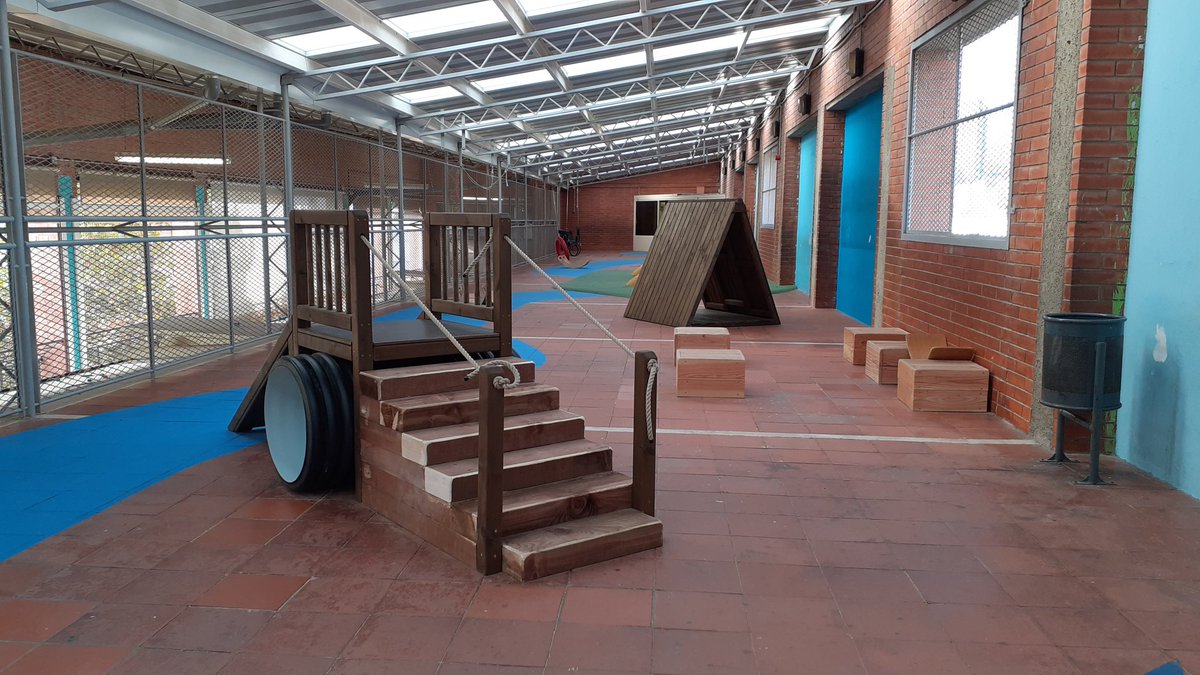 escolaelsagrer's tweet photo. Avui s' han completat les obres al pati d'infantil.Ja hi tenim els elements que faltaven.A gaudir-ne! @AMPASagrer @consorciedubcn @BCN_SantAndreu @avvlasagrera @Espai30_Sagrera https://t.co/VycYrX44Ga