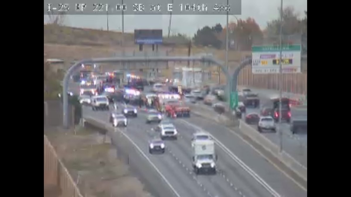 Denver7Traffic's tweet photo. 2 lanes to the let are now closed SB 25 btwn 120th and 104th at the rollover crash there. https://t.co/fcZ4lZiSMG