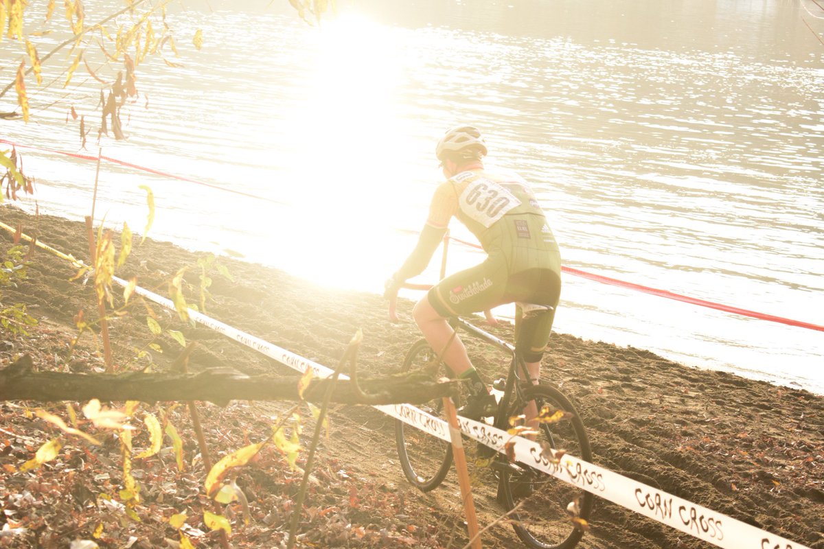 BridgeCityCX's tweet photo. Registration is live!
Head over to https://t.co/9nV88qyYMY and hit the link! 
Race day will be here in no time!
#BridgeCityCX https://t.co/ItiYkJ3Q8d