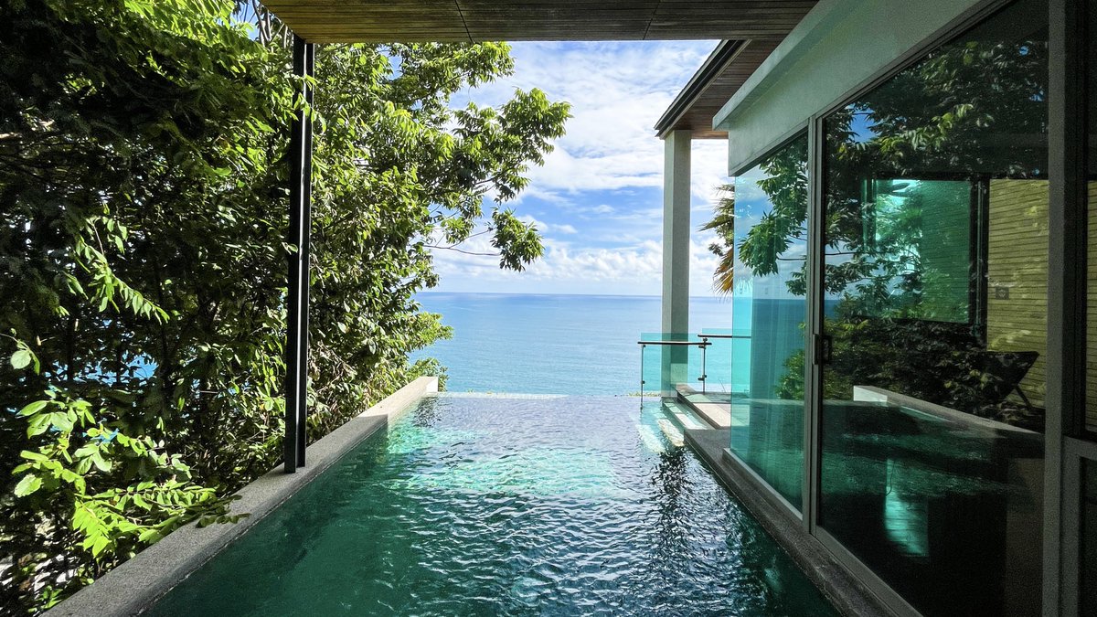 ganblade's tweet photo. Wyndham Grand Phuket Kalim Bay 🏨

Pool Villa ที่ภูเก็ตคืนละ 1,300 ไปนอน 2 คืนประมาณ 2,600 กว่าๆ

เป็นโปรแกรมขาย Club ของ Whndham นะ ก็ไปฟังเค้าขายของ 2 ชม. ถ้าเข้าเงื่อนไขเค้าก็ราคานี้ มีออกโปรมาเรื่อยๆ แต่นั่งฟัง ไม่ซื้อก็จบ

#รีวิวภูเก็ต https://t.co/NIT1ECkyh7