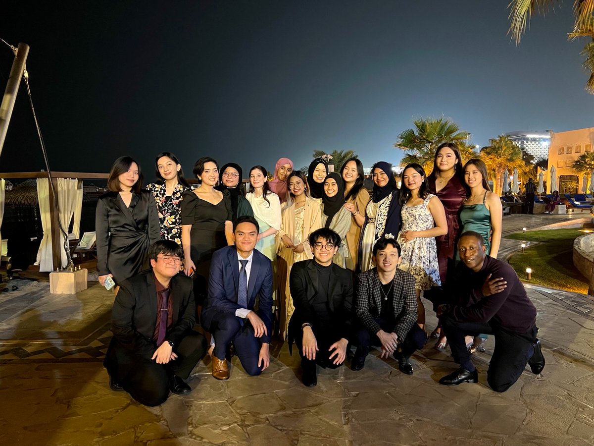 UCQNursing's tweet photo. #UCQ held a memorable Student Awards Night event at Al Sharq hotel yesterday to celebrate the outstanding academic achievements of students and recognize the efforts of faculty and staff. The annual event saw more than 100 attendees and was attended by UCQ Dean @ucqdean https://t.co/pNkaqJnEK5