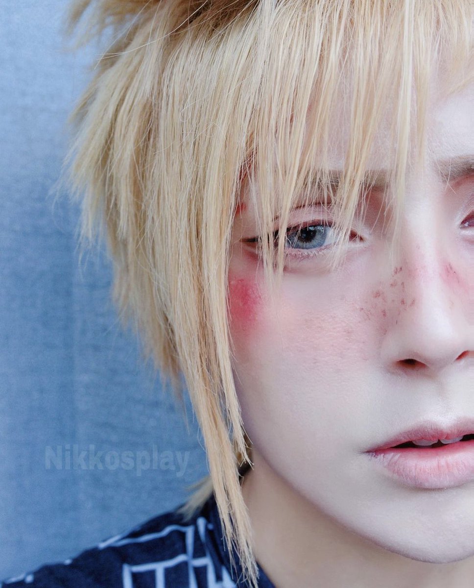 nikkonaner's tweet photo. HAPPY BIRTHDAY SUNSHINE BOY!!! 🎂🥳🎈🎈🎈posted on insta but forgot here 😂 Prompto will allways me my comfort character! #promptoargentum #prompto #promptocosplay #promptober https://t.co/lKzKB08xEv