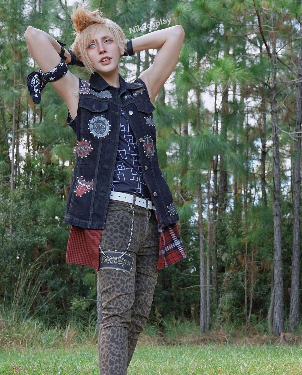 nikkonaner's tweet photo. HAPPY BIRTHDAY SUNSHINE BOY!!! 🎂🥳🎈🎈🎈posted on insta but forgot here 😂 Prompto will allways me my comfort character! #promptoargentum #prompto #promptocosplay #promptober https://t.co/lKzKB08xEv