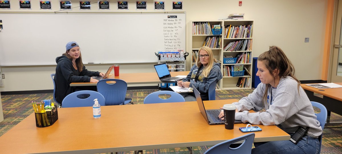 BGalbreath_HCSD's tweet image. Sixth grade TBT. @BWAsstPHCSD @TamaraGorenflo and Ms. Combs discussing next steps with pre test data to inform instruction. How can we intentionally plan for growth? Excellent ideas were suggested. #BestYearYet
#BeBrookwood
#DataInformedInstruction