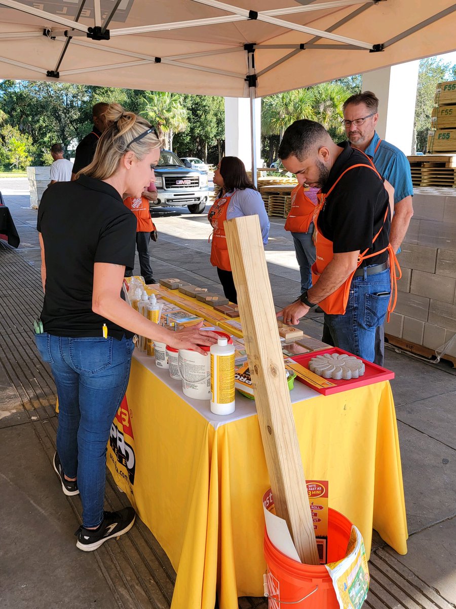 ShannonG386's tweet photo. They are about to fire up the grill at #HomeDepot 6335 in Port Orange Florida.  Stop by for pro appreciation lunch and swing by the #Sika tent so I can show you about all our awesome products. #SikaProSect #Rmax #FixItOnce https://t.co/nRlPCRfydQ
