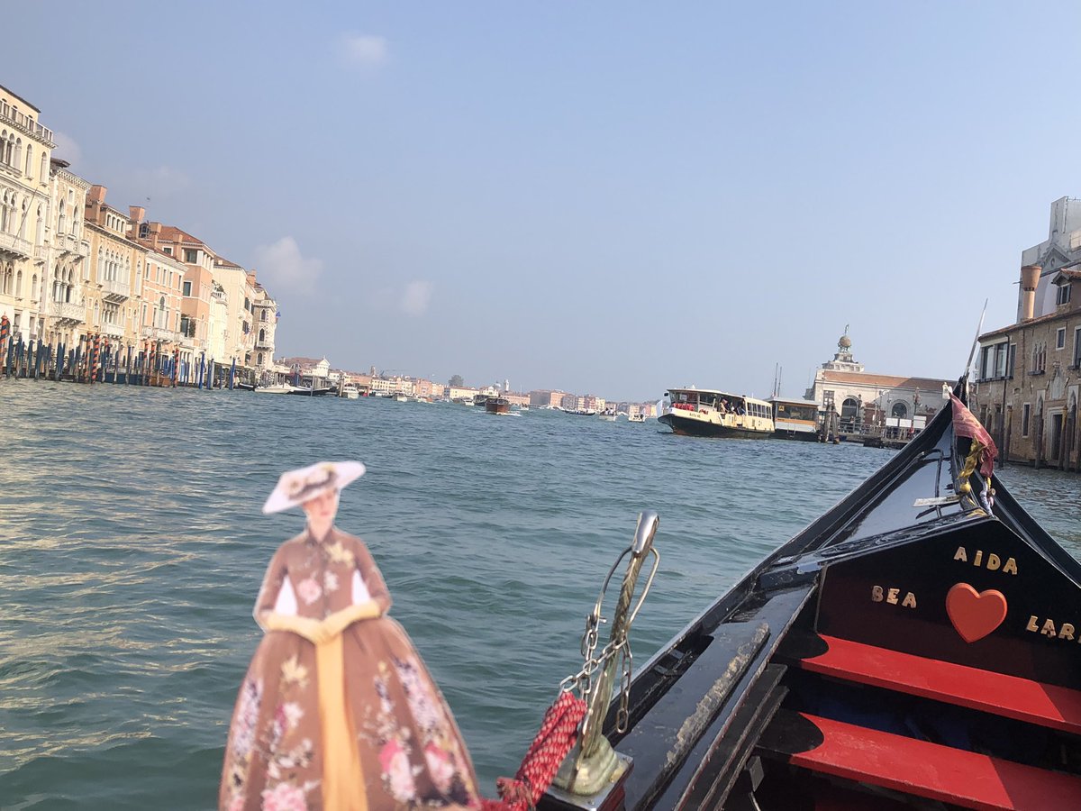 Flat_ClaireBRF's tweet photo. #FlatClaire starts her grand tour in Venice… 🇮🇹 
Gondola on the Grand canal 

Wait, where’s #FlatJamie?

Where would you like to be on #Where2bWednesday ? https://t.co/DQJTrkjToH