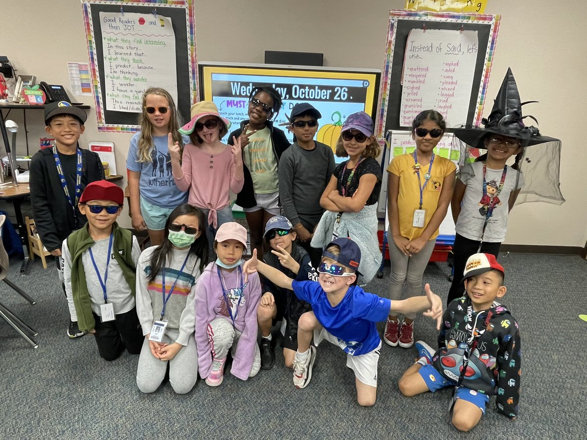 Red Ribbon Week with crazy sock, crazy hair, hats and sunglasses…healthy and drug me…that’s ME! <a href="/TWEHowl/">Tom Wilson Elementary</a> #twehowl