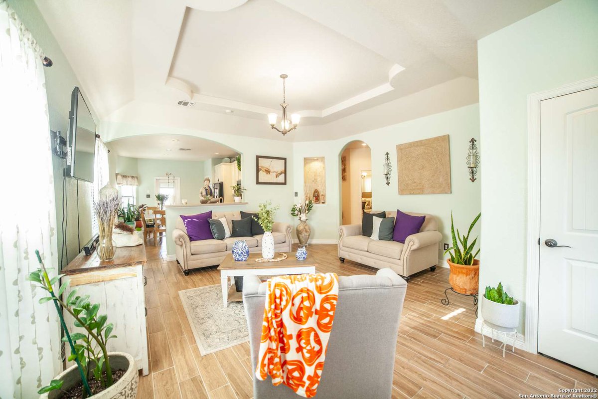 rowdyrealtor210's tweet photo. Only $280k 😱😱😱😱😱
Beautifully maintained 3 bedroom, 2 bathroom home in Helotes. Come in and take a look at your last home!
https://t.co/EcmivhY4ld
#GrellRealtyGroup #SanAntonio #InvestmentProperty #MovetoTexas #UTSA https://t.co/x1ICujwjOm