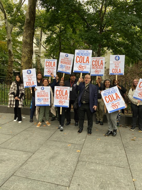 OutreachNY's tweet photo. This morning Outreach staff stood with colleague mental health agencies at a rally Sponsored by @TheCoalitionNY to ask @GovKathyHochul for 8.5% COLA for behavioral health workers. #Buildinghealthylives https://t.co/2LjI7z5uhz