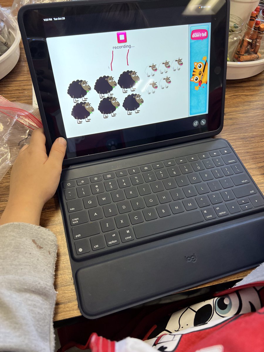 CarlyBeckITF's tweet image. Kindergarten Ss @GardenRidgeES used Draw &amp;amp; Tell to build numbers! Loved listening as they recorded the math strategies they used to build. #DigitalLISD #MathinLISD