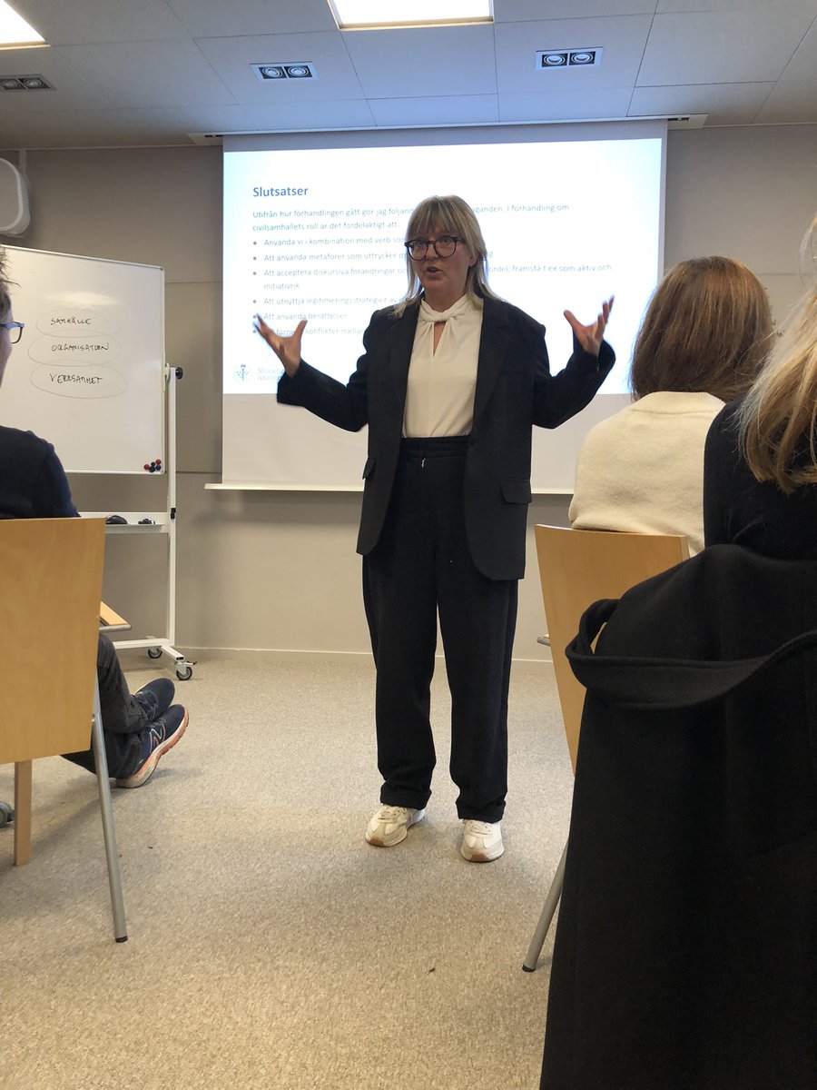 Presenting preliminary conclusions from my project as an embedded researcher at Save the Children Sweden - at a meeting where researchers and voluntary organisations met to discuss opportunities for further engagement.