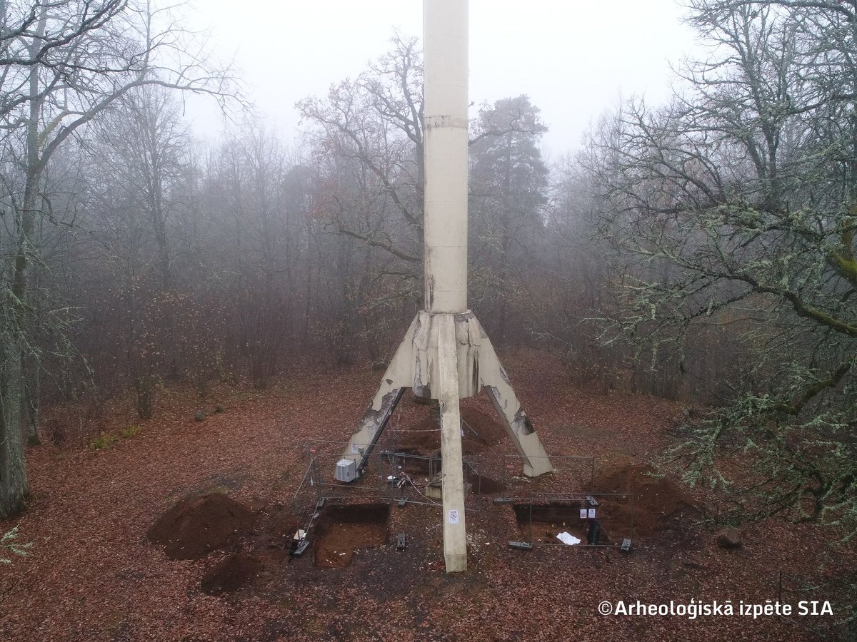 ltvzinas's tweet photo. Veicot arheoloģisko priekšizpēti plānotajai jauna skatu torņa būvniecībai Zilākalnā, arheologi atraduši sešus cilvēku apbedījumus, kas saistāmi ar 16.-17. gadsimta kapsētu. https://t.co/m6F8BswPa6