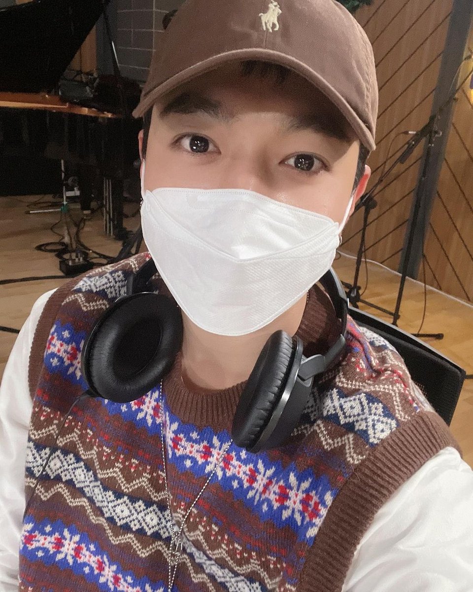 이 이 얼마만의 셀카 이 이뭔데!!!!!!!!