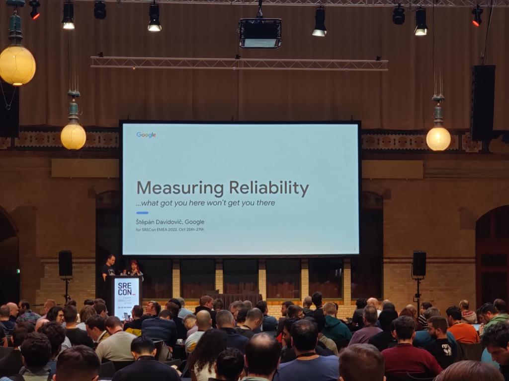 squadcastHQ's tweet image. &quot;Measuring reliability. What got you here won&apos;t get you there&quot; preach 🙌 @StepanDavidovic #SREcon22 @SREcon