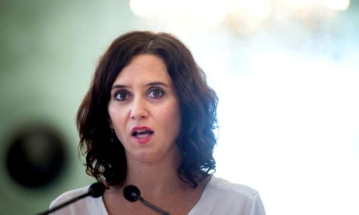 J_V_Madrid's tweet photo. 👋🏻 @IdiazAyuso ¿Te parece bien que en la Comunidad de Madrid se eliminen las subvenciones a los sindicatos, se financien con las cuotas de sus afiliados, y ese dinero se destine para sanidad, educación y emergencia social?
Pues solo depende de ti 🙄
#PPprogre https://t.co/mSLNOcnvSv