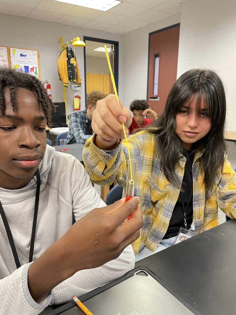 FBarrettscience's tweet photo. Students are extracting DNA from strawberries while investigating DNA structure and function @KleinISDscience @KleinCollins @KCHStigers https://t.co/ZkQHBc9Uz7