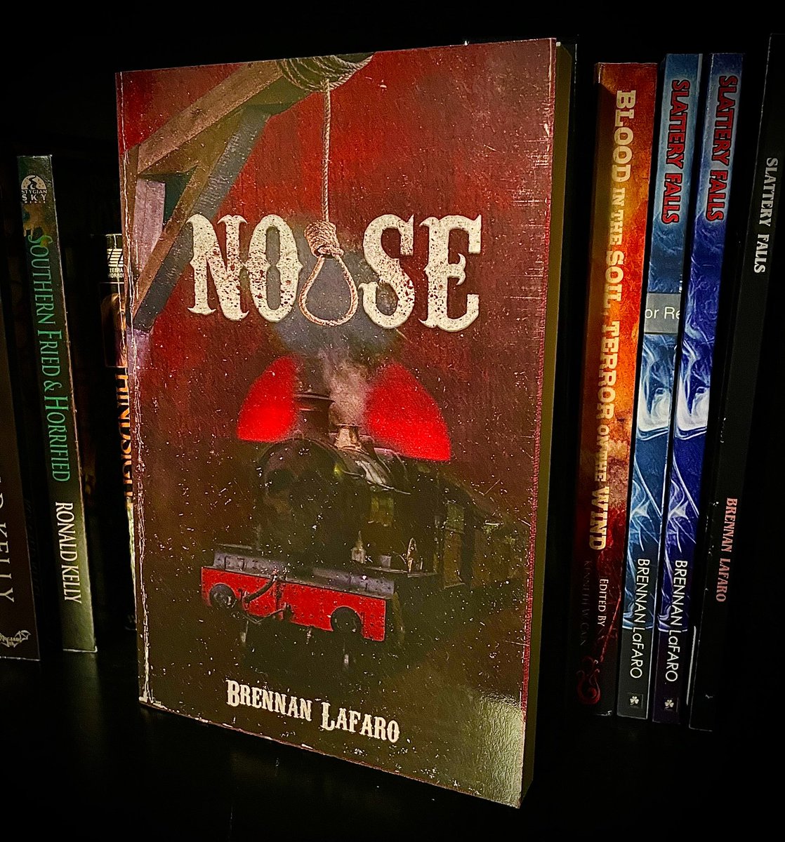 GIVEAWAY: 1 signed copy of my supernatural horror western, Noose. To enter, follow this account and QT tweet with your favorite story of revenge. US only, winner will be chosen at random on Friday. To double your chances, watch for another giveaway on @Dead_Headspace.