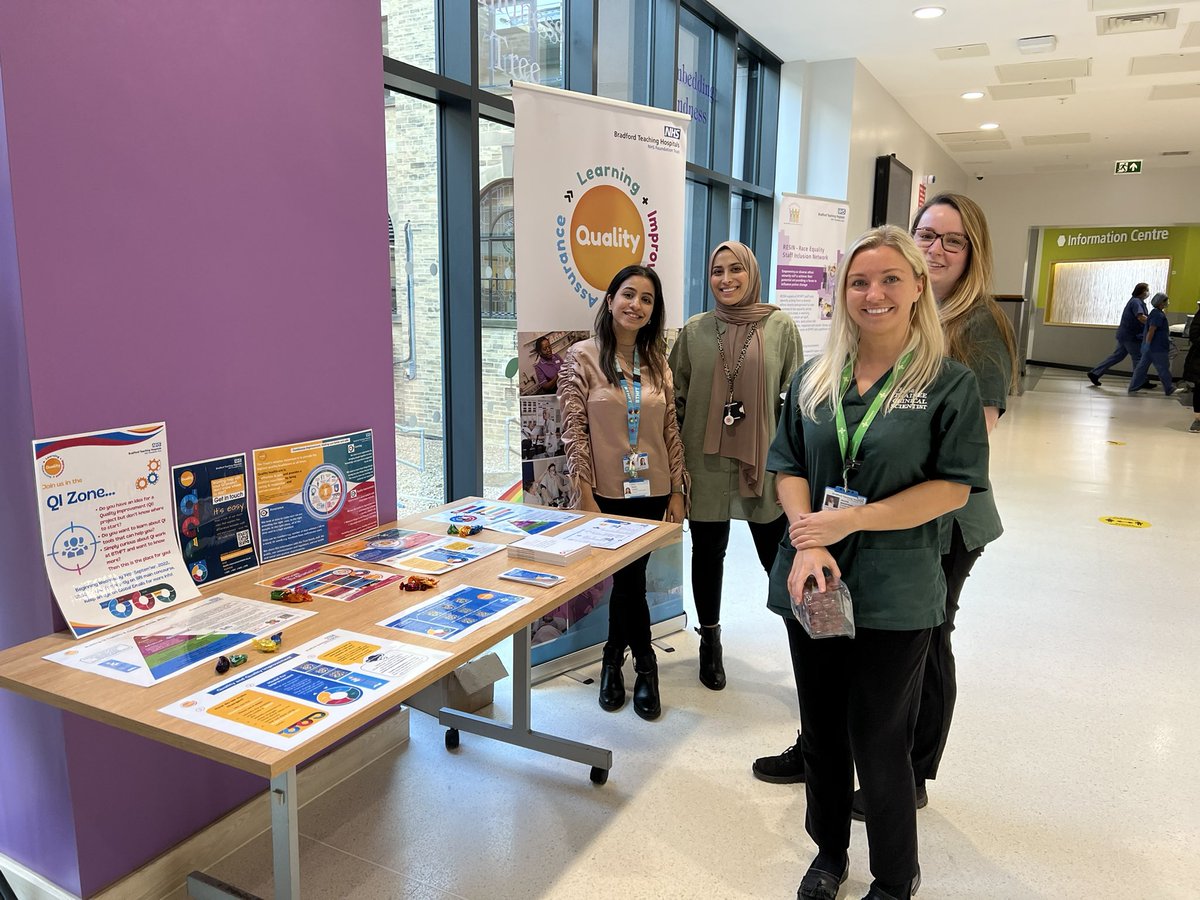 #QIZone today in the main concourse! It was great meeting new members of staff and teaching them about QI and how they can use it in their daily practice! @QIBradford1 @SophiaQIM @lee_anneelliott #qualityimprovement