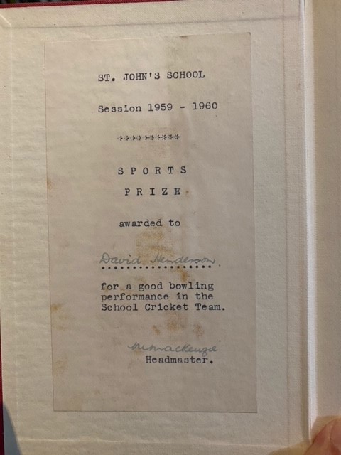 Another school book prize-this one happened to be my dad's school so I sent him a wee message and the info we have is that he lived in Grange Rd, Alloa and my mum knew him as 'Lucy's dad'.

Wonder if we can get this one back to the family?

@longlostbook 

#guidreads #booktwt
