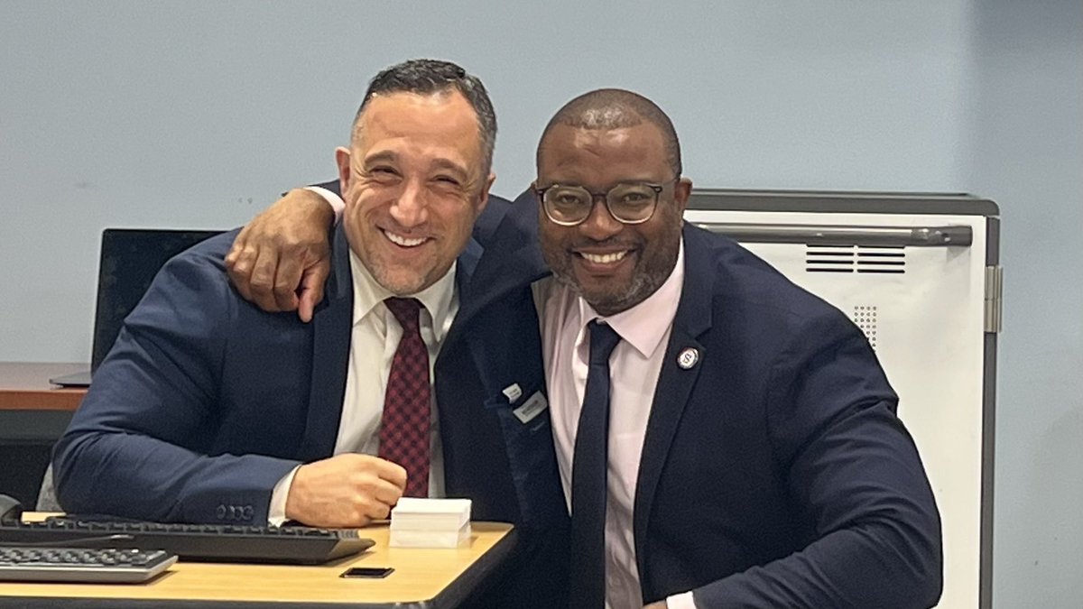 Lynne_Rutnik's tweet image. ♥️💙🤍Today is ‘Wonderful Wednesday’. I want to recognize and thank these wonderful leaders who help Schenectady RISE! #Tyrone @DirectDiCaprio #ExecutiveDirectors